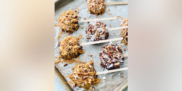 Debi Morgan from Quiche My Grits shared her ‘German Chocolate Caramel Apple’ recipe with Fox News.
