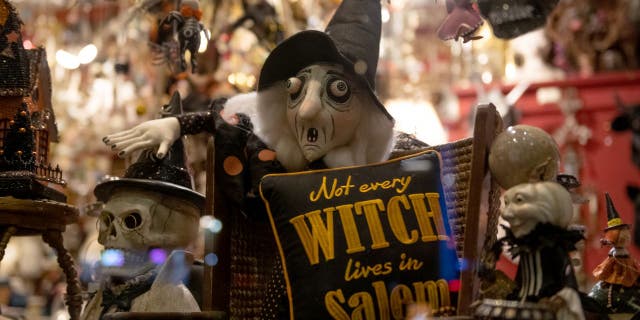 Vintage Halloween decorations can be found in antique shops throughout the country, interior design expert Courtnay Tartt Elias told Fox News.