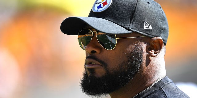 Head coach Mike Tomlin of the Pittsburgh Steelers on the field before the game against the Cincinnati Bengals at Heinz Field on Sept. 26, 2021 in Pittsburgh, Pennsylvania.