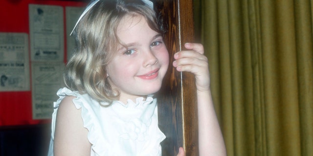 ‘E.T.’ star Drew Barrymore poses for a photograph on June 8, 1982 in New York City.