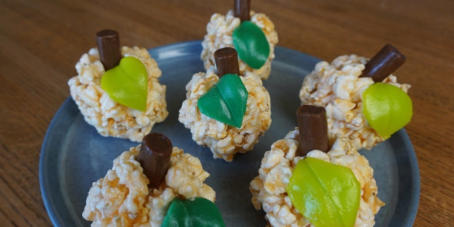 "These popcorn balls are a fun activity for a fall afternoon," Mason tells Fox News. (Sarah Mason / Fluent Foodie)