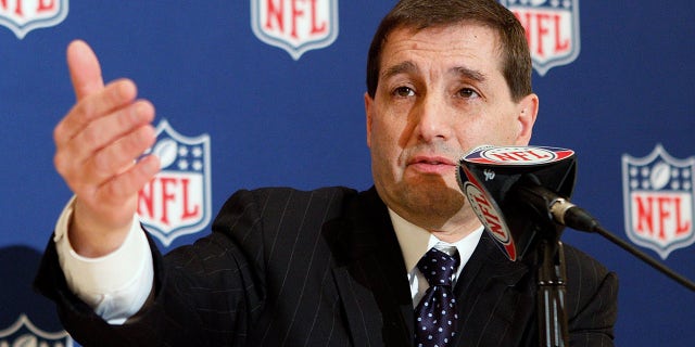 NFL Executive Vice President Jeff Pash address the media during the NFL Annual Owners Meetings at the Roosevelt Hotel on March 21, 2011 in New Orleans, Louisiana.