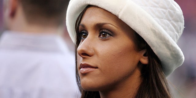 Jenn Sterger on the sidelines before the Buffalo Bills vs New York Jets game at Giants Stadium in East Rutherford, New Jersey on December 10, 2006.  The Bills won 31-13.