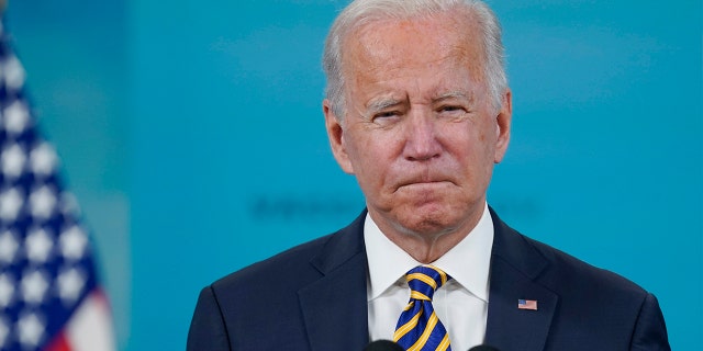 Präsident Joe Biden gibt am Donnerstag, den 14. Oktober 2021 in Washington im Gerichtssaal South auf dem Campus des Weißen Hauses ein Update zum COVID-19-Reaktions- und Impfprogramm. (AP-Foto/Evan Vucci)