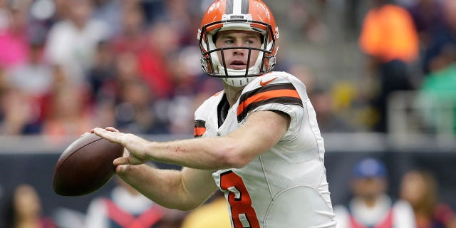 Kevin Hogan #8 of the Cleveland Browns throws a pass in the second quarter against the Houston Texans at NRG Stadium on Oct. 15, 2017, in Houston, Texas.