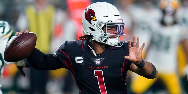 Arizona Cardinals quarterback Kyler Murray looks to pass against the Green Bay Packers during the first half of an NFL football game, Thursday, Oct. 28, 2021, in Glendale, Arizona.