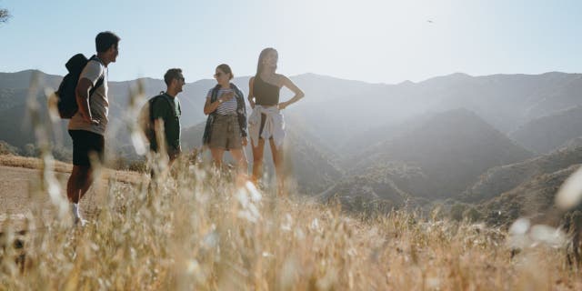 Trans-Catalina Trail gives you a taste of the region’s beauty with a wider variety of terrain from grassland and woodlands to ridgelines and remote beaches.