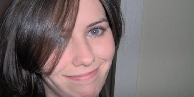 Maureen Brainard-Barnes, 25 ans, a disparu en juillet 2007. Ses restes ont été retrouvés en 2010 à Gilgo Beach.
