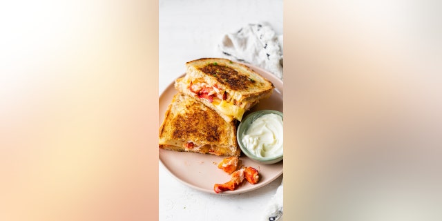 This delicious recipe combines Gouda, Gruyère, Maine lobster and Old Bay seasoning. (Erin Alvarez, on behalf of the Maine Lobster Marketing Collaborative)