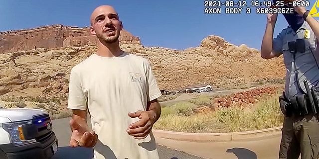 Brian Laundrie como visto em imagens de câmeras corporais divulgadas pelo Departamento de Polícia de Moab, em Utah.