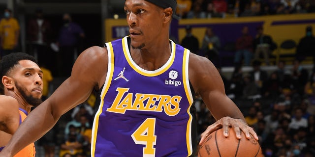 LOS ANGELES, CA - OCTOBER 22: Rajon Rondo #4 of the Los Angeles Lakers dribbles the ball against the Phoenix Suns on October 22, 2021 at STAPLES Center in Los Angeles, California.