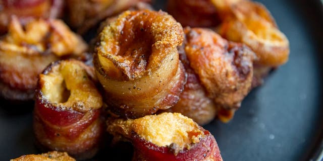 Nicole Johnson from OrWhateverYouDo.com shares her "smoked garlic pig shots" recipe with Fox News.