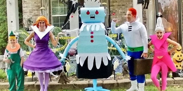 The family won another prize for their "The Jetsons" costumes in 2018. (SWNS)