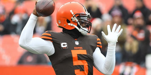Quarterback Tyrod Taylor #5 of the Cleveland Browns throws a pass prior to a game against the Cincinnati Bengals on Dec. 23, 2018 at FirstEnergy Stadium in Cleveland, Ohio. Cleveland won 26-18.