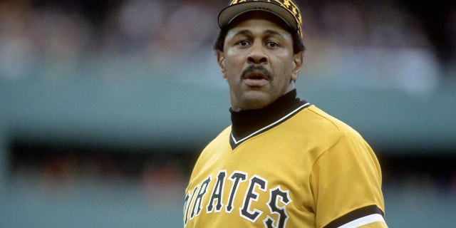 윌리 스타겔 #8 of the Pittsburgh Pirates during Game 4 의 1979 World Series against the Baltimore Orioles at Three Rivers Stadium on Oct. 13, 1979, 피츠버그, 펜실베니아. The Orioles defeated the Pirates 9-6.