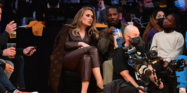 Singer, Adele attends a game between the Golden State Warriors and the Los Angeles Lakers on October 19, 2021 at STAPLES Center in Los Angeles, California.