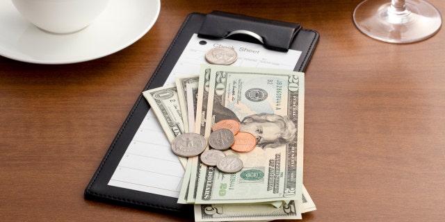 In total, Songer made about $1,258 in tips, plus the $50 for a photoshoot, in one week earlier this year. (iStock)