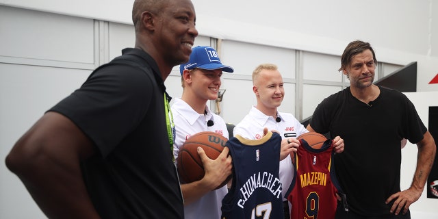 Mick Schumacher and Nikita Mazepin met with NBA legends Sean Elliott and Fabricio Oberto in Texas.