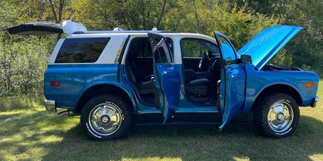 Flat Out Autos has converted the Chevrolet Tahoe into a K5-lookalike.