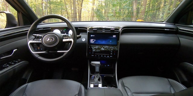 The Santa Cruz's interior is the same as the Hyundai Tucson's.