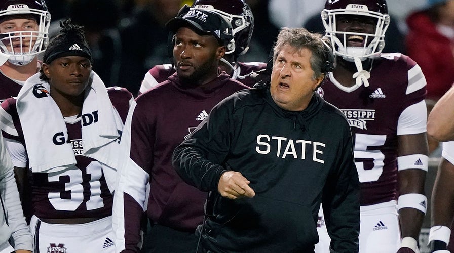 Get your Halloween candy tips from Mississippi State coach Mike Leach