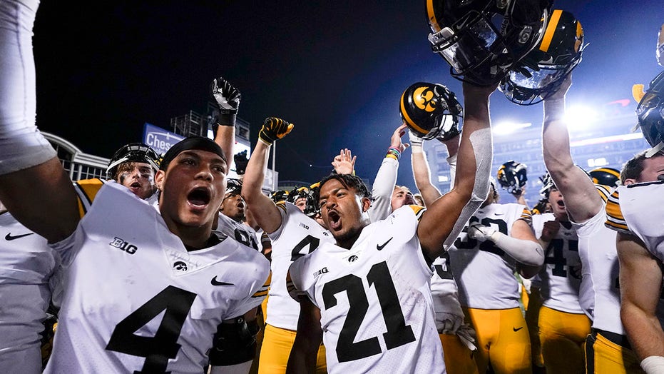 Iowa up to No. 3; Clemson out of Top 25 first time since ’14