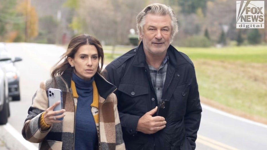 Alec Baldwin's wife Hilaria encourages him to put 'one foot in front of the other' in new pic of the couple | Fox News
