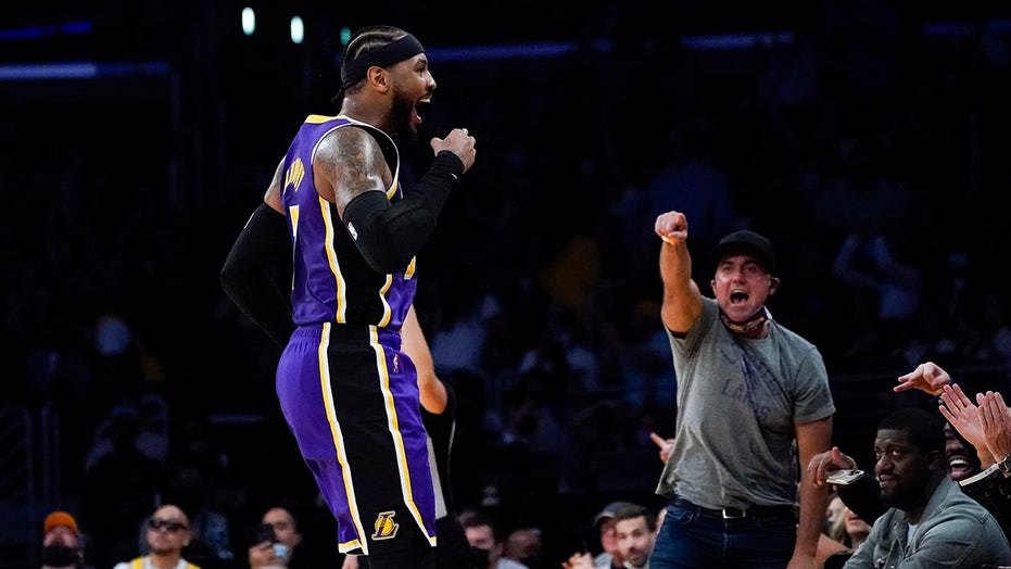 Melo shoots Lakers to 3rd win in 4, 113-101 over Cavaliers