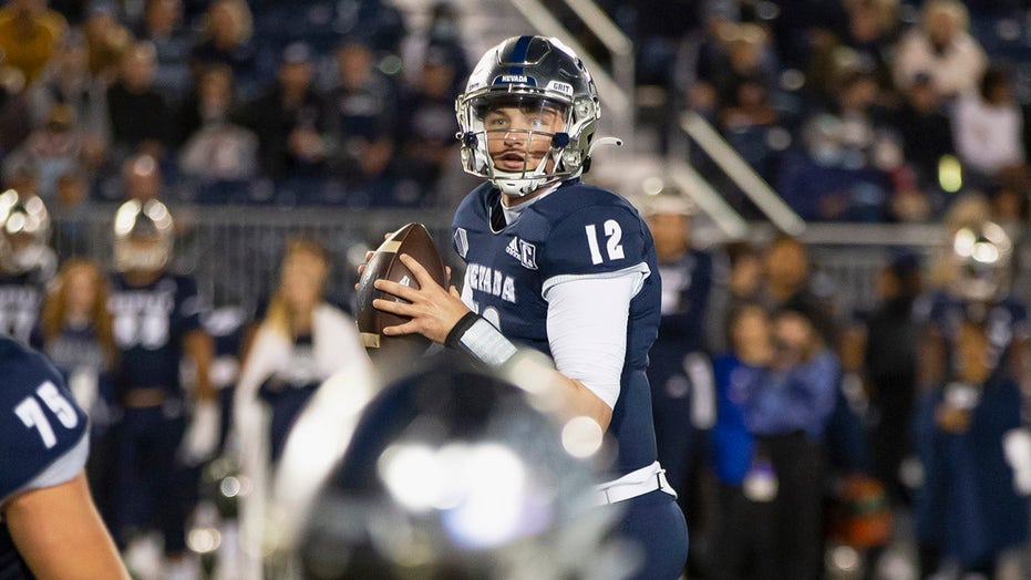 Strong with 4 TD passes, Nevada defeats UNLV 51-20