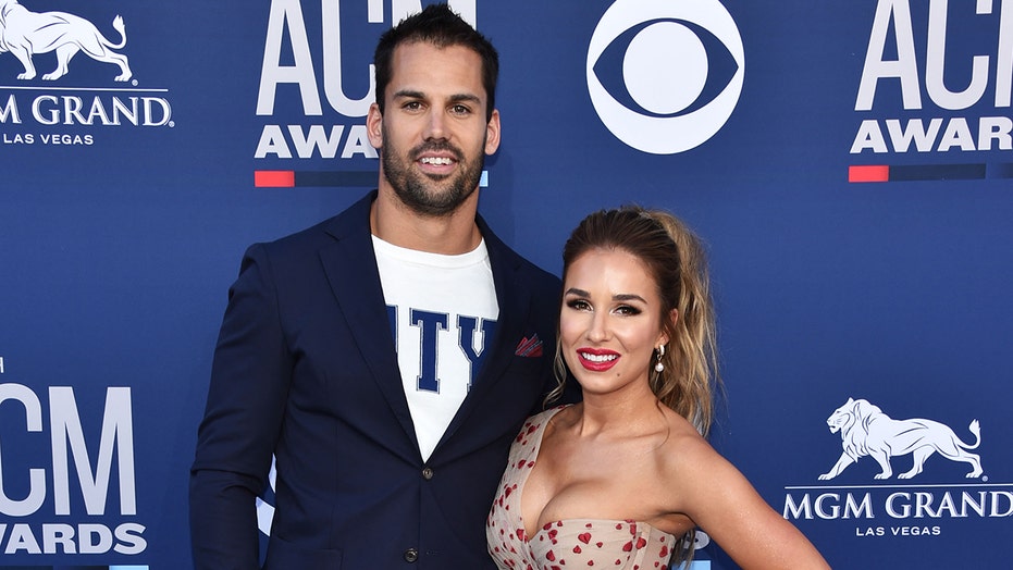 Jessie James Decker, Eric Decker pack on the PDA during beach day: ‘Make out buddy’