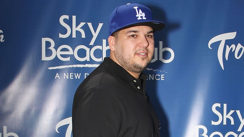 Rob Kardashian makes rare appearance in new photo taken during family outing