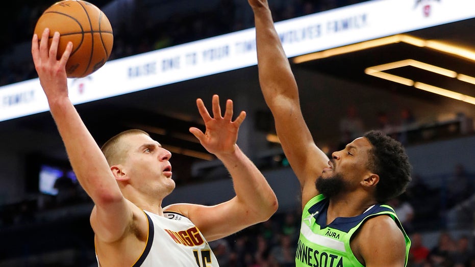 Jokic scores 26, Nuggets rally to beat Wolves 93-91