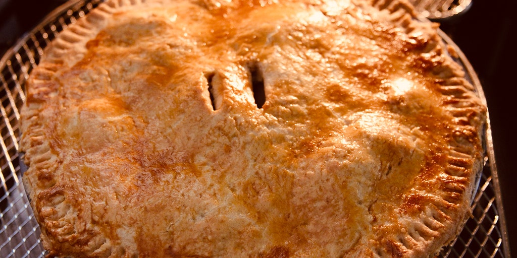 Easy air fryer apple pie recipe for Thanksgiving - Vimarsana News