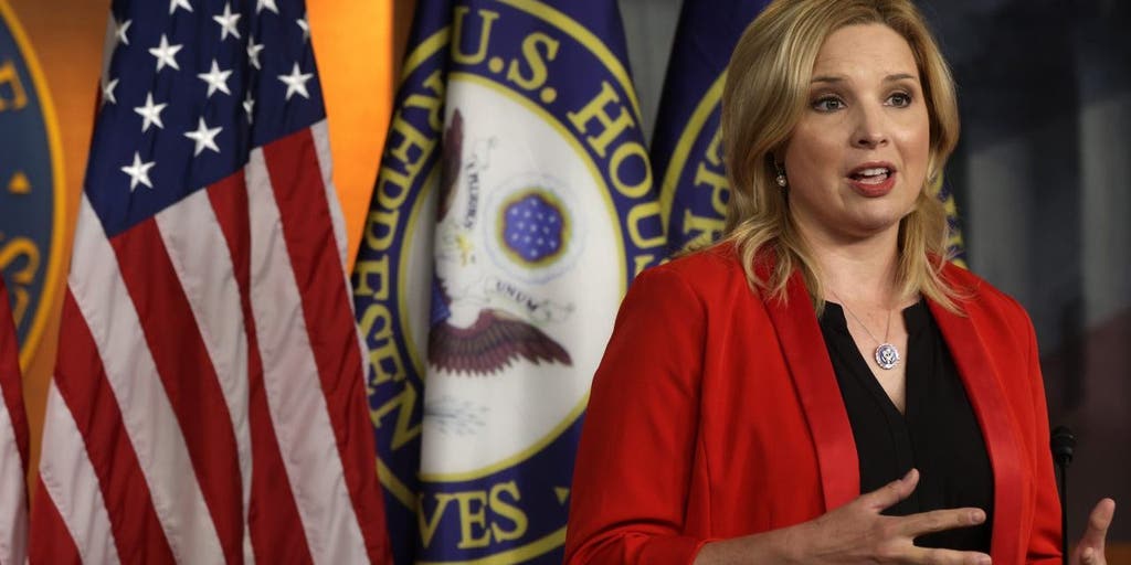 Rep. Hinson calls for answers over release of suspected terrorist into US by Border Patrol - Vimarsana News