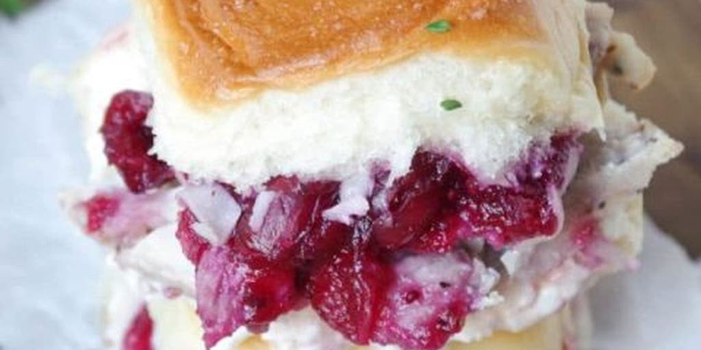 Have leftover turkey this Thanksgiving? Make these turkey cranberry sliders - Vimarsana News