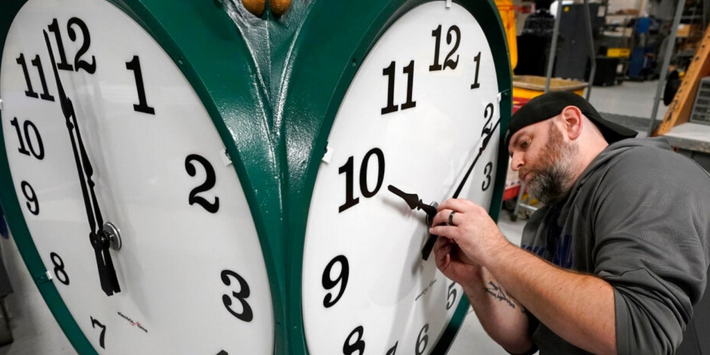 Daylight Saving Time 2022 is ending. Now, let's get rid of it, once and for all. Here's how - Vimarsana News