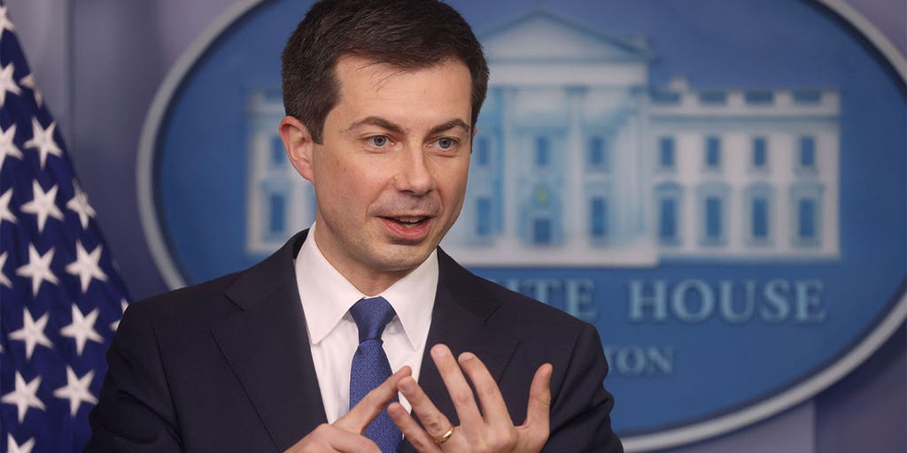 Buttigieg emphasizes inflation alleviation and new flight procedures while promoting new grant - Vimarsana News