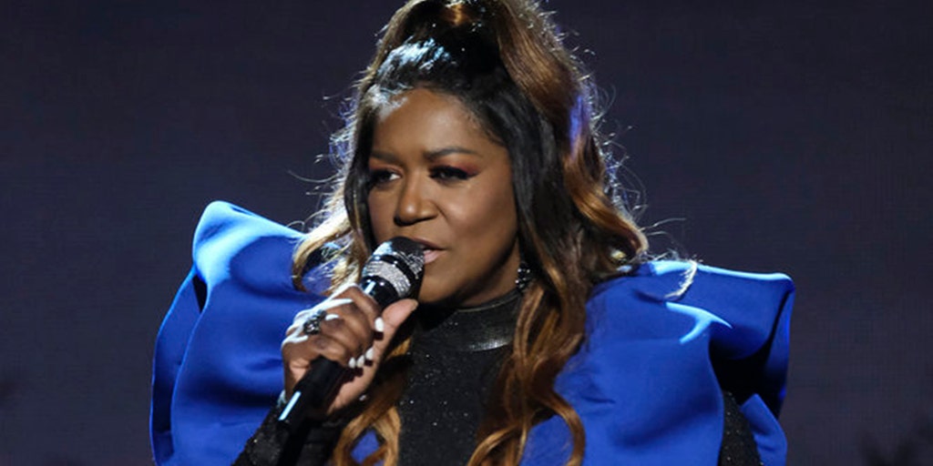 'The Voice' contestant scares viewers after taking nasty fall on live TV - Vimarsana News