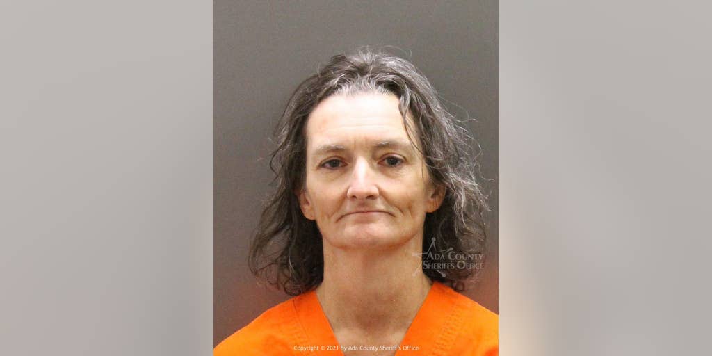 Boise woman arrested for allegedly stealing from deceased security guard after mall shooting - Vimarsana News