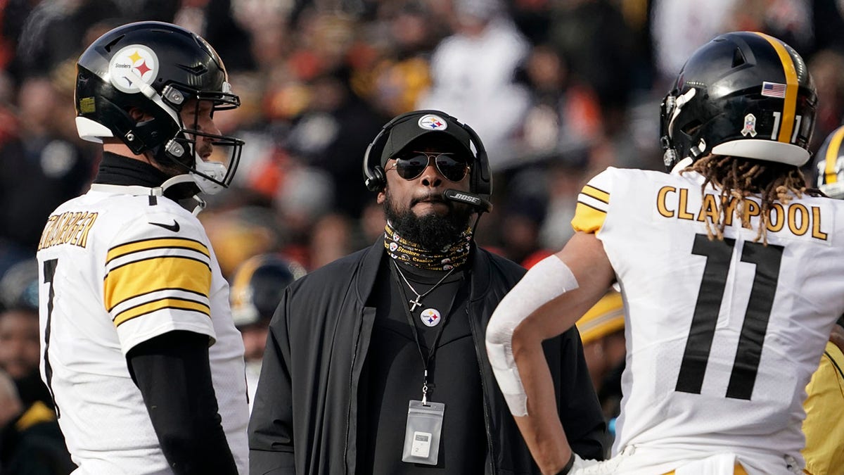 Steelers HC Tomlin Dismisses Record-breaking 15th Straight Season ...