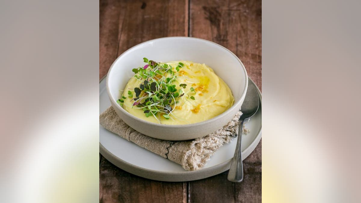 Shilpi and Etienne Karner of between2kitchens.com share their trusty mashed potato recipe with Fox News ahead of Thanksgiving.