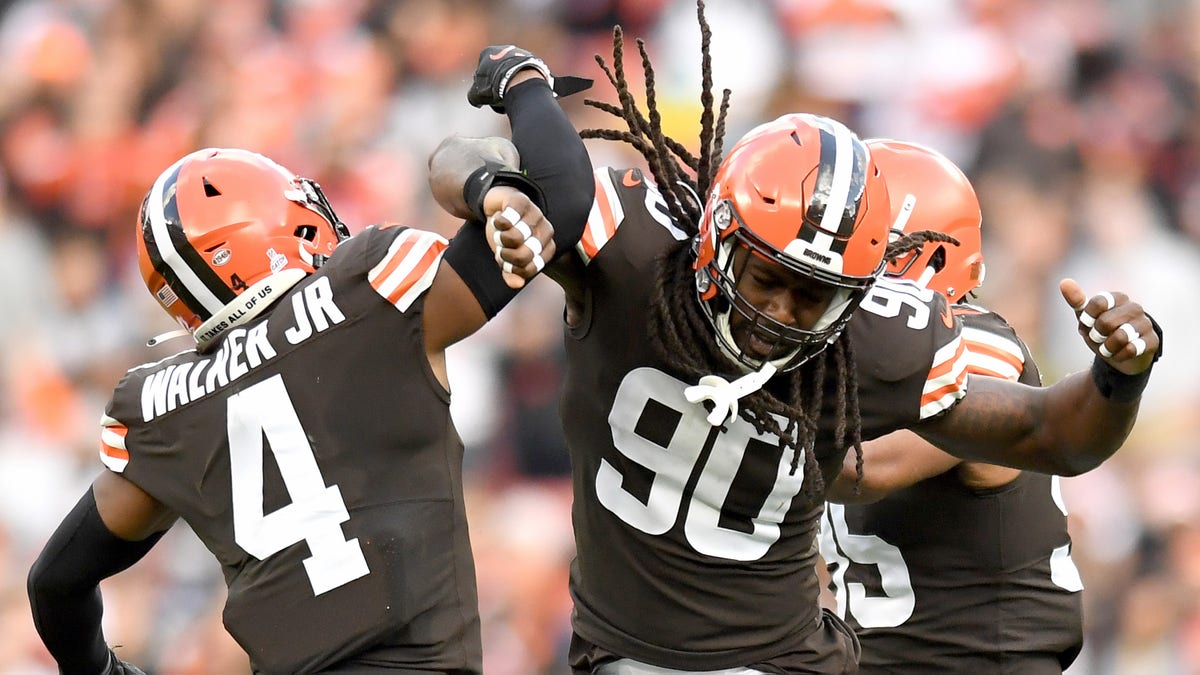 Cleveland Browns defensive end Clowney