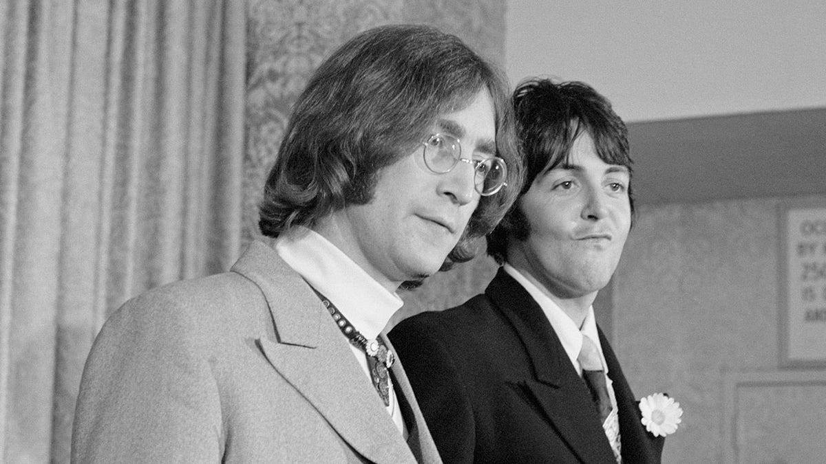 John Lennon Paul McCartney feud