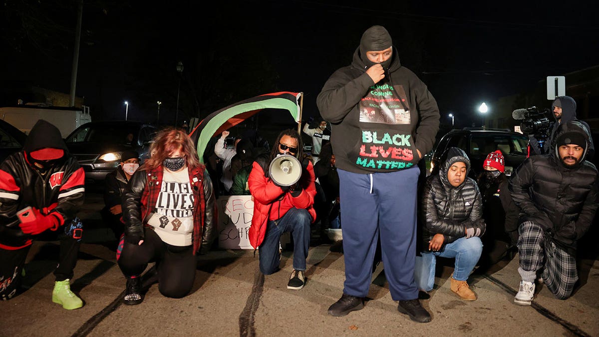 JUSTIN-BLAKE-PROTEST-KENOSHA