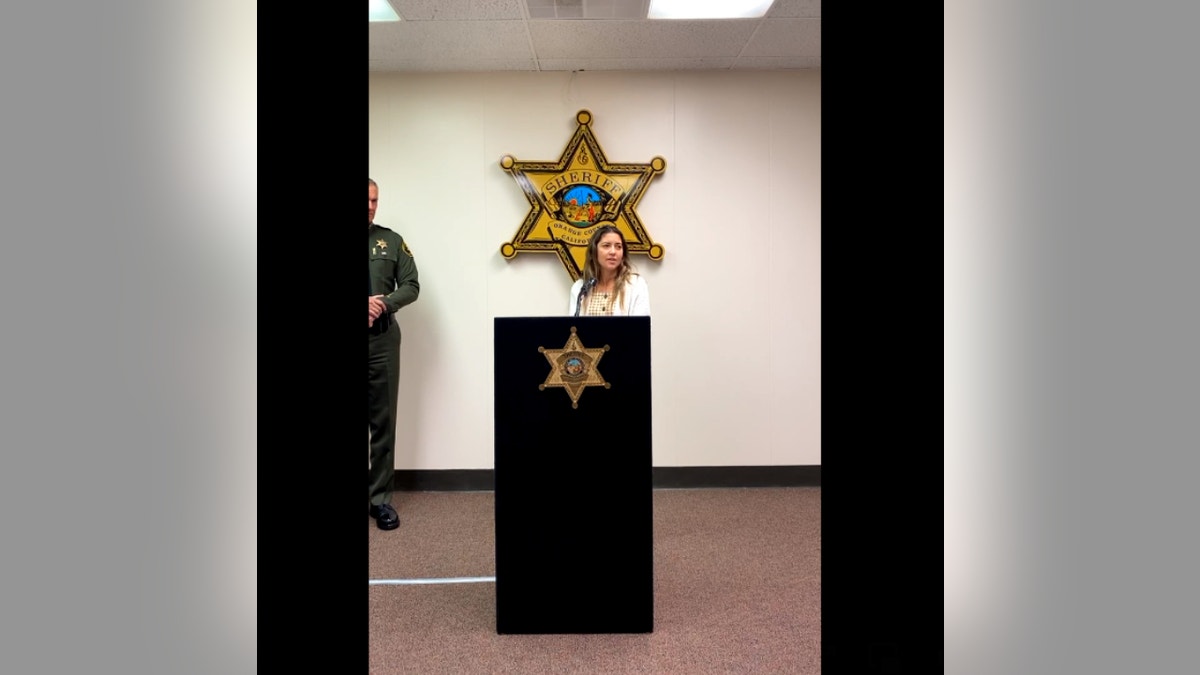 Mother who spotted wanted Kentucky man Jacob Clare (Orange County Sheriff's Department press conference)