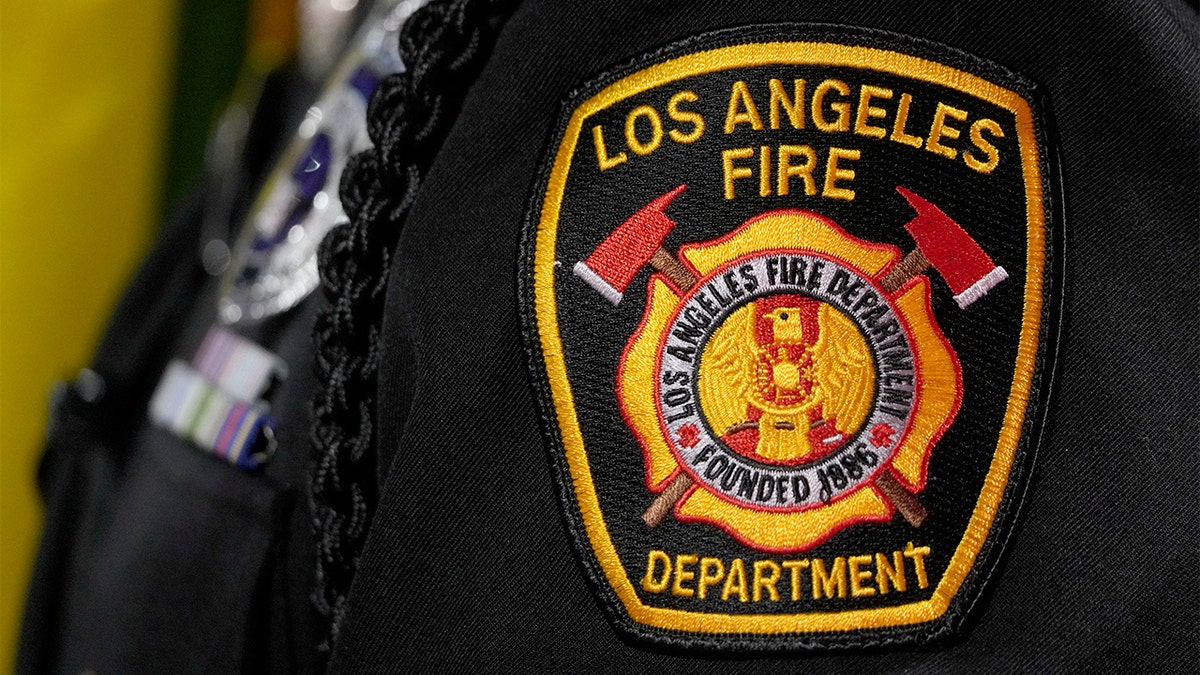 los angeles--firefighters--suspended--without--pay--over vaccine--compliance--dec. 6
