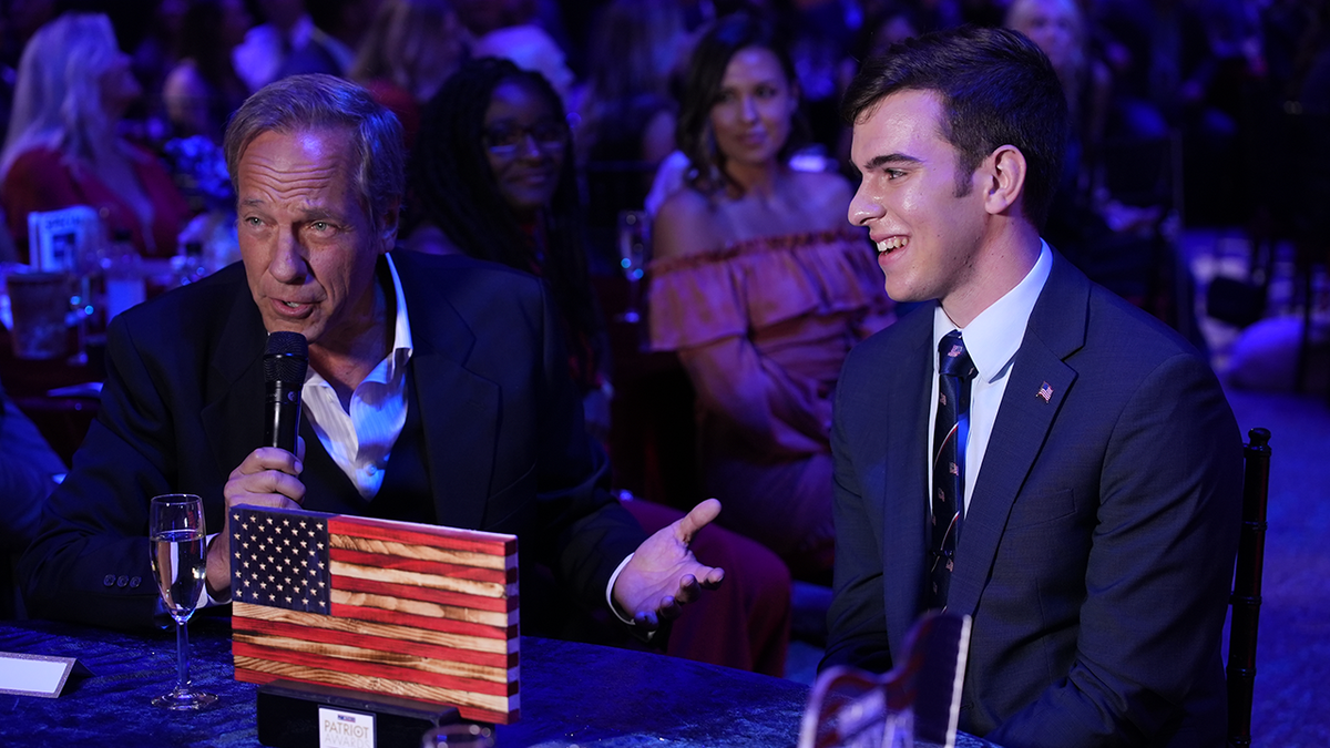 Mike Rowe speaks with the crafter of the physical 2021 Patriot Awards, Bobby Reuter