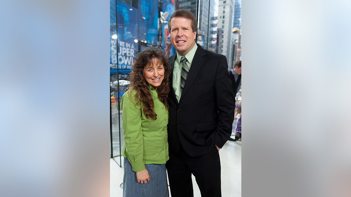 jim bob duggar with wife michelle