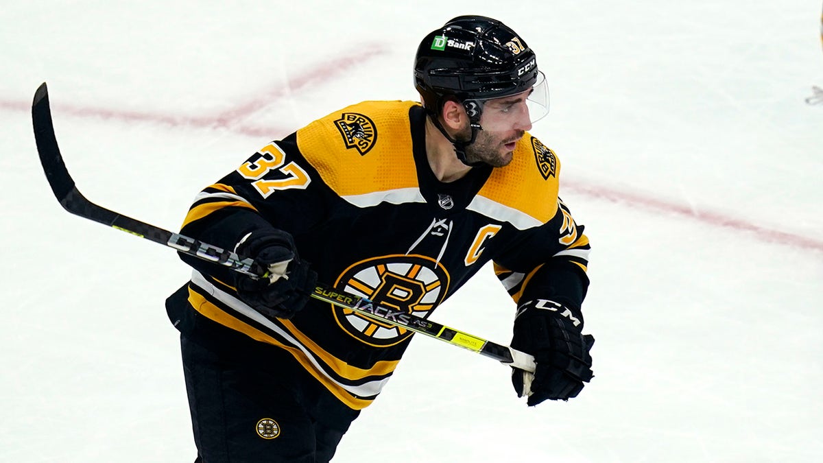 Patrice Bergeron skating