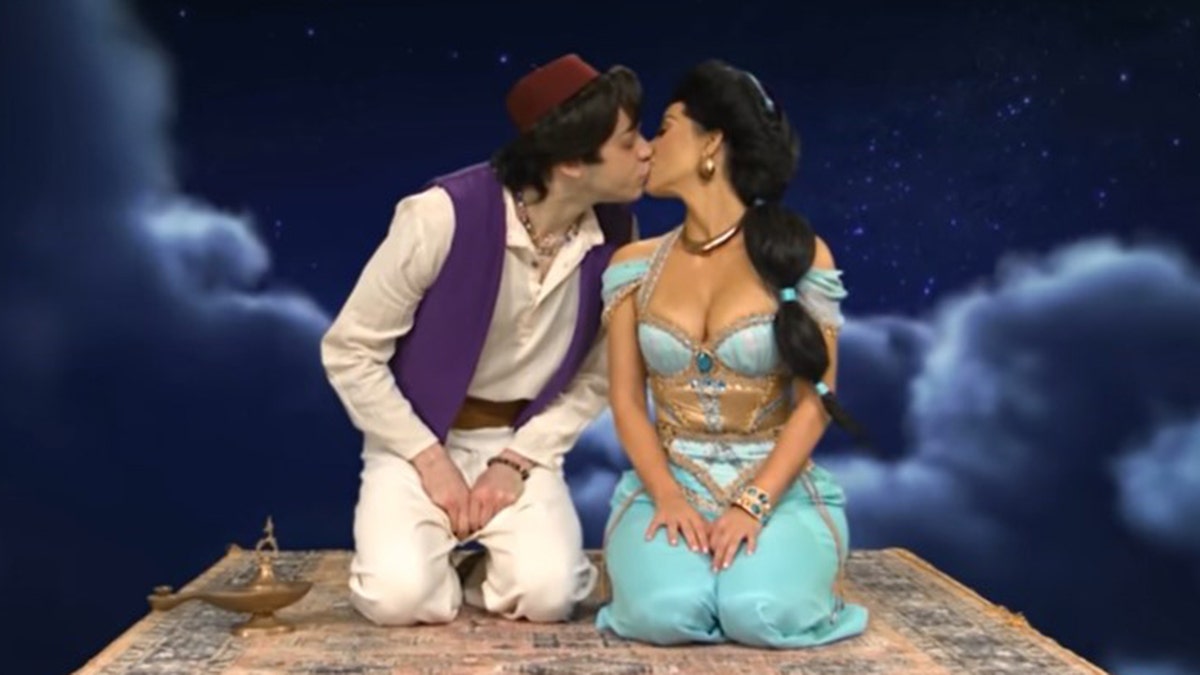 Kim Kardashian Pete Davidson kissing on SNL
